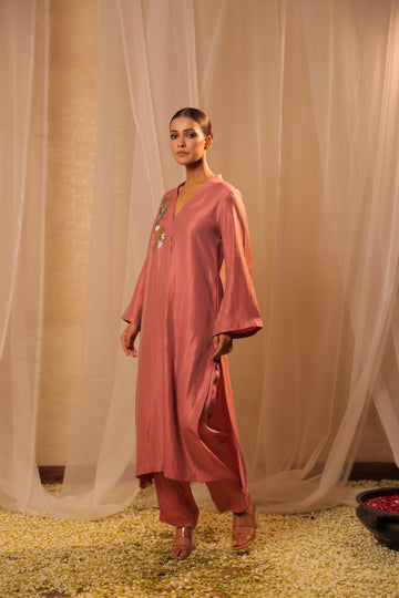 Elegant Salmon Pink Organic Shimmer Kurta with Hand Embroidered Motifs and Plazo